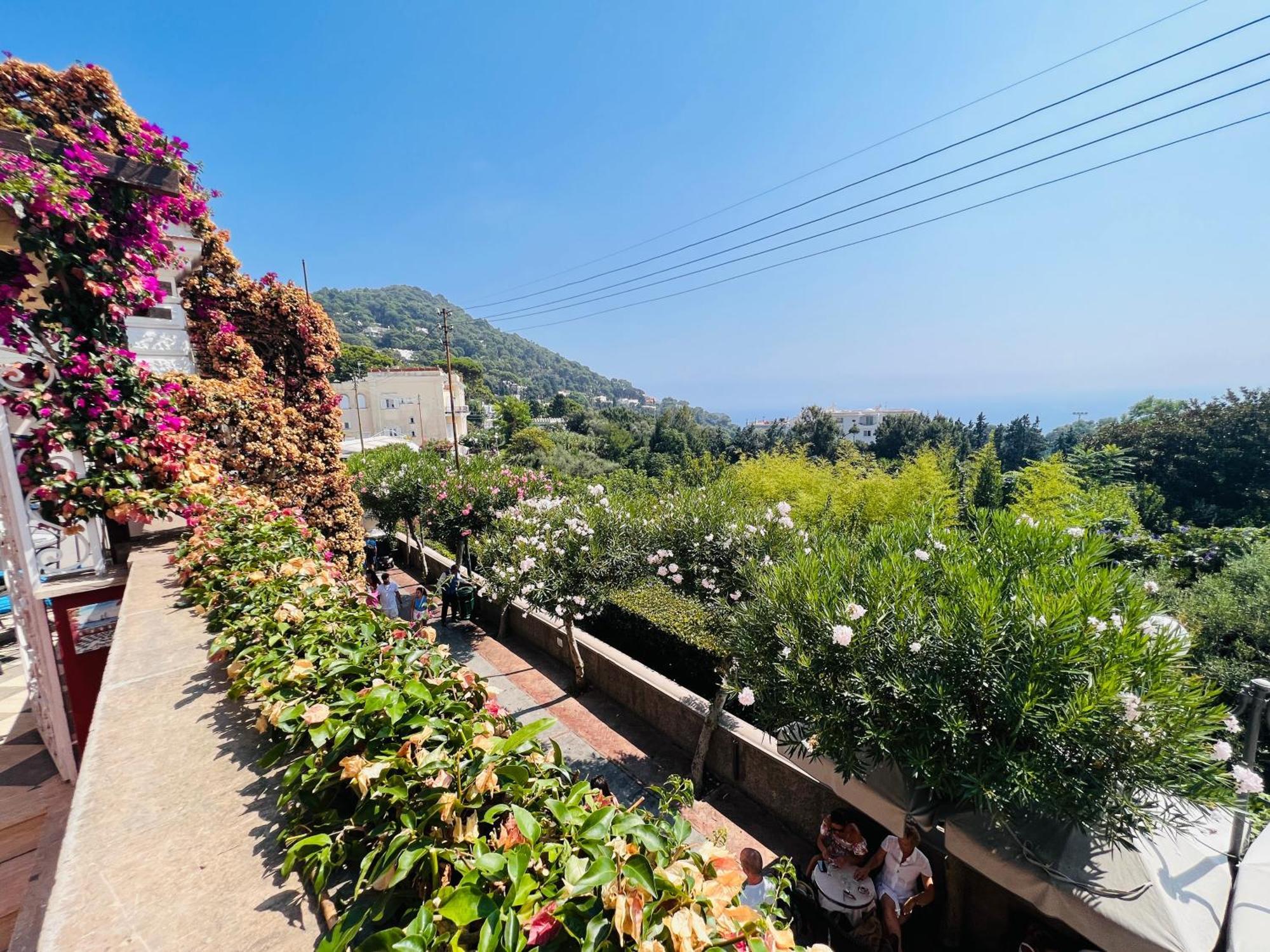 Luxury House In Villa Pompeiana Via Camerelle Con Terrazza Vista Mare Capri Exterior photo
