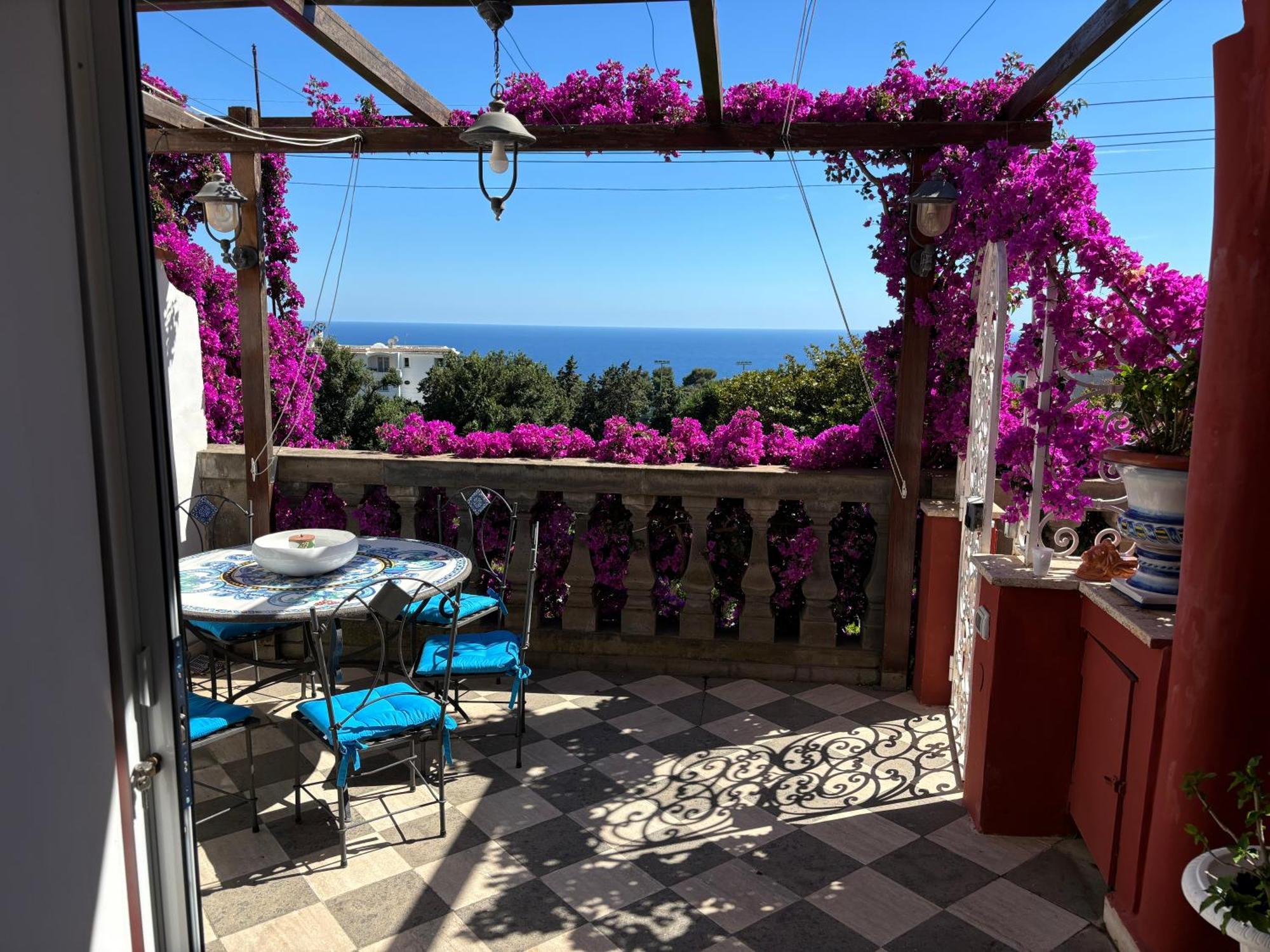 Luxury House In Villa Pompeiana Via Camerelle Con Terrazza Vista Mare Capri Exterior photo